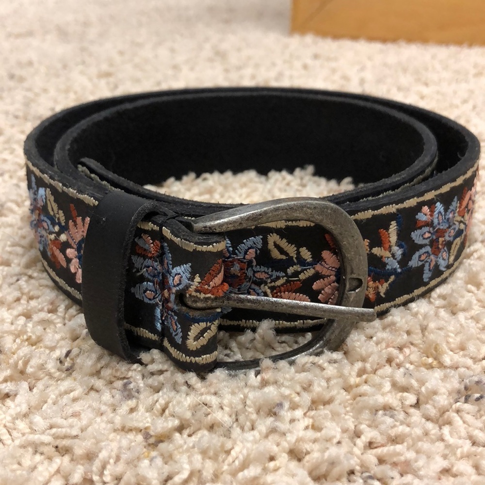 Lucky Brand Black Embroidered Belt